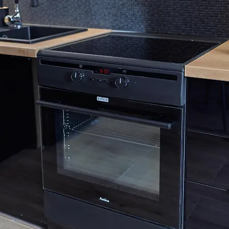 Pod Jasna Gora Teresy 4-2 Parking Gratis