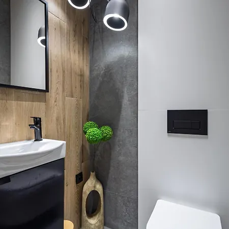 Pod Jasna Gora Teresy 4-2 Parking Gratis شقة تشينستوخوفا