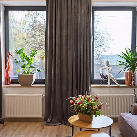 Pod Jasna Gora Teresy 4-2 Parking Gratis تشينستوخوفا