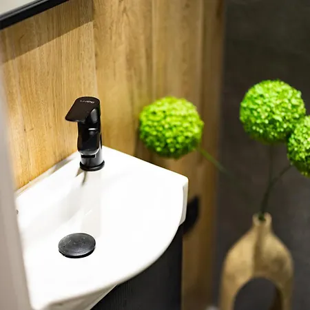 Pod Jasna Gora Teresy 4-2 Parking Gratis شقة