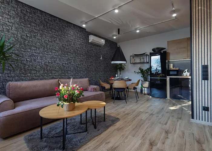 Pod Jasna Gora Teresy 4-2 Parking Gratis * צ'סטוצ'ובה