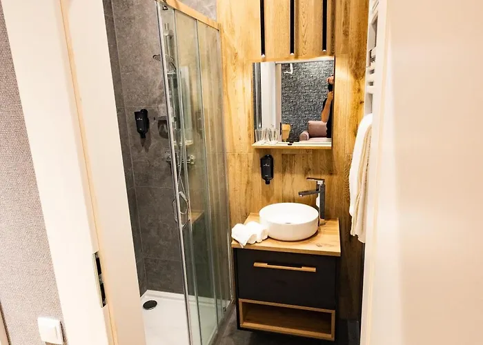 Pod Jasna Gora Teresy 4-2 Parking Gratis דירה *