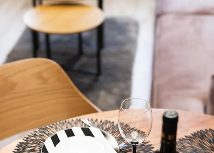 Pod Jasna Gora Teresy 4-2 Parking Gratis דירה צ'סטוצ'ובה