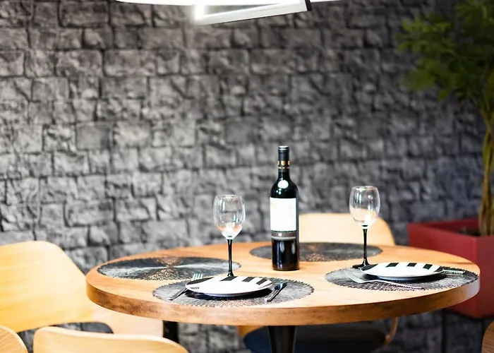 Pod Jasna Gora Teresy 4-2 Parking Gratis דירה צ'סטוצ'ובה