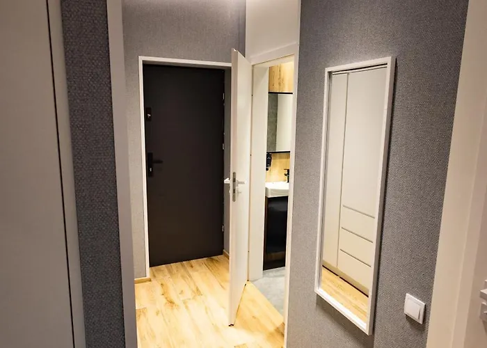 Pod Jasna Gora Teresy 4-2 Parking Gratis * צ'סטוצ'ובה